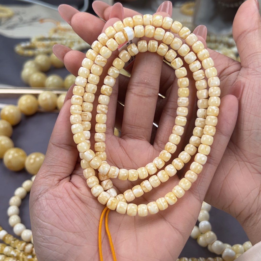 未镶嵌琥珀手链?*19.88克