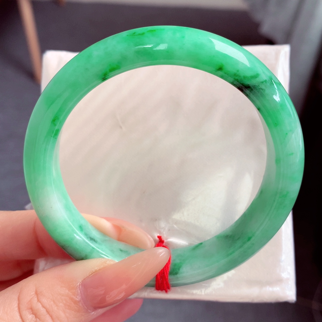 翡翠未镶嵌手镯翡翠