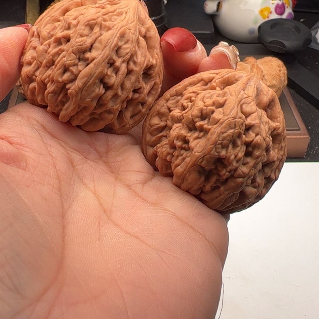 文玩核桃吊坠滢虎头王