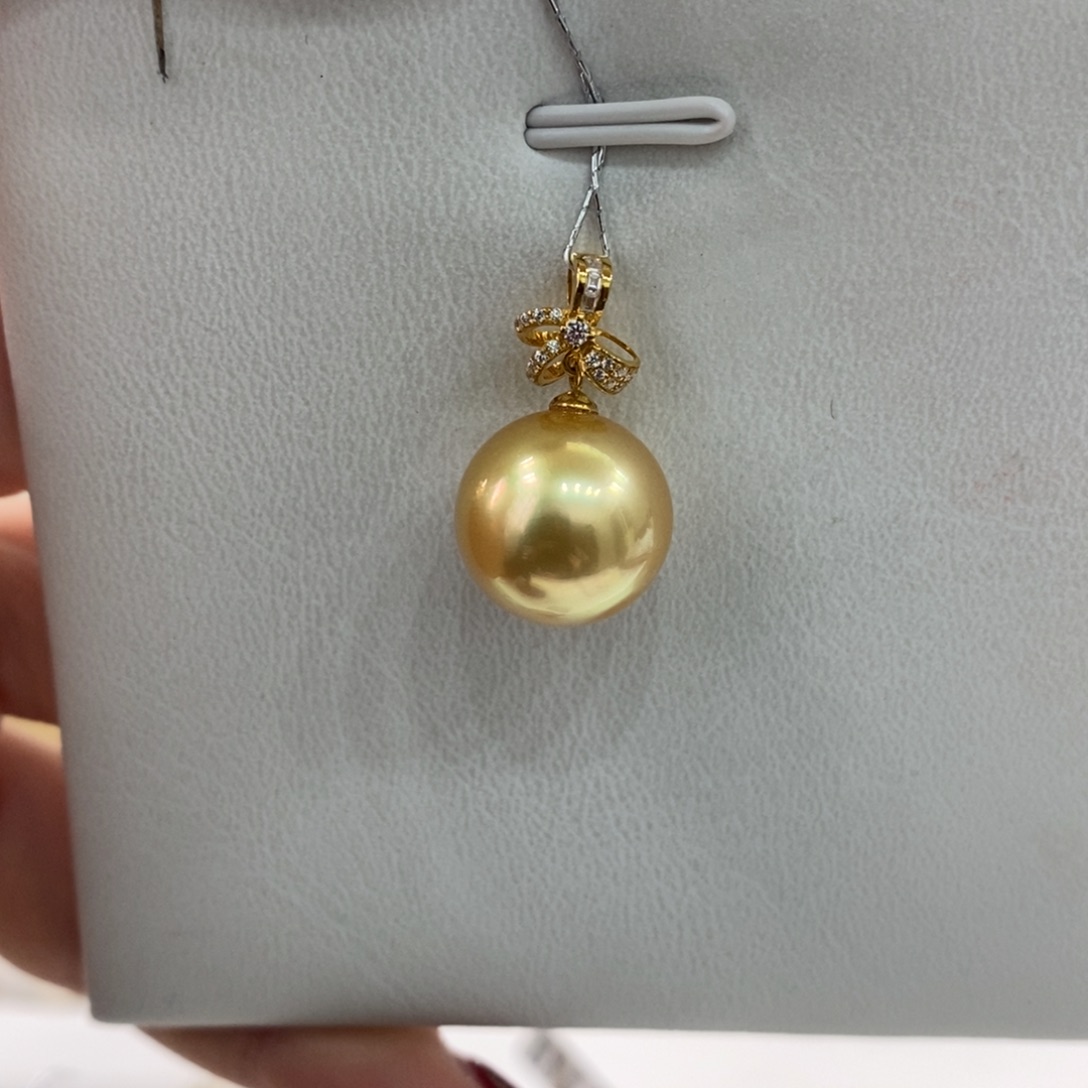 海水珍珠颈饰18K金镶嵌13-14m m