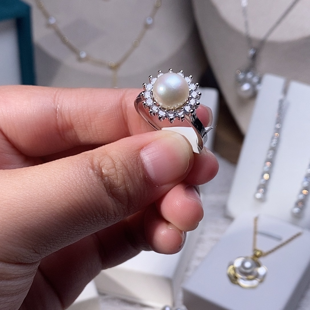 银S925镶嵌淡水珍珠耳饰