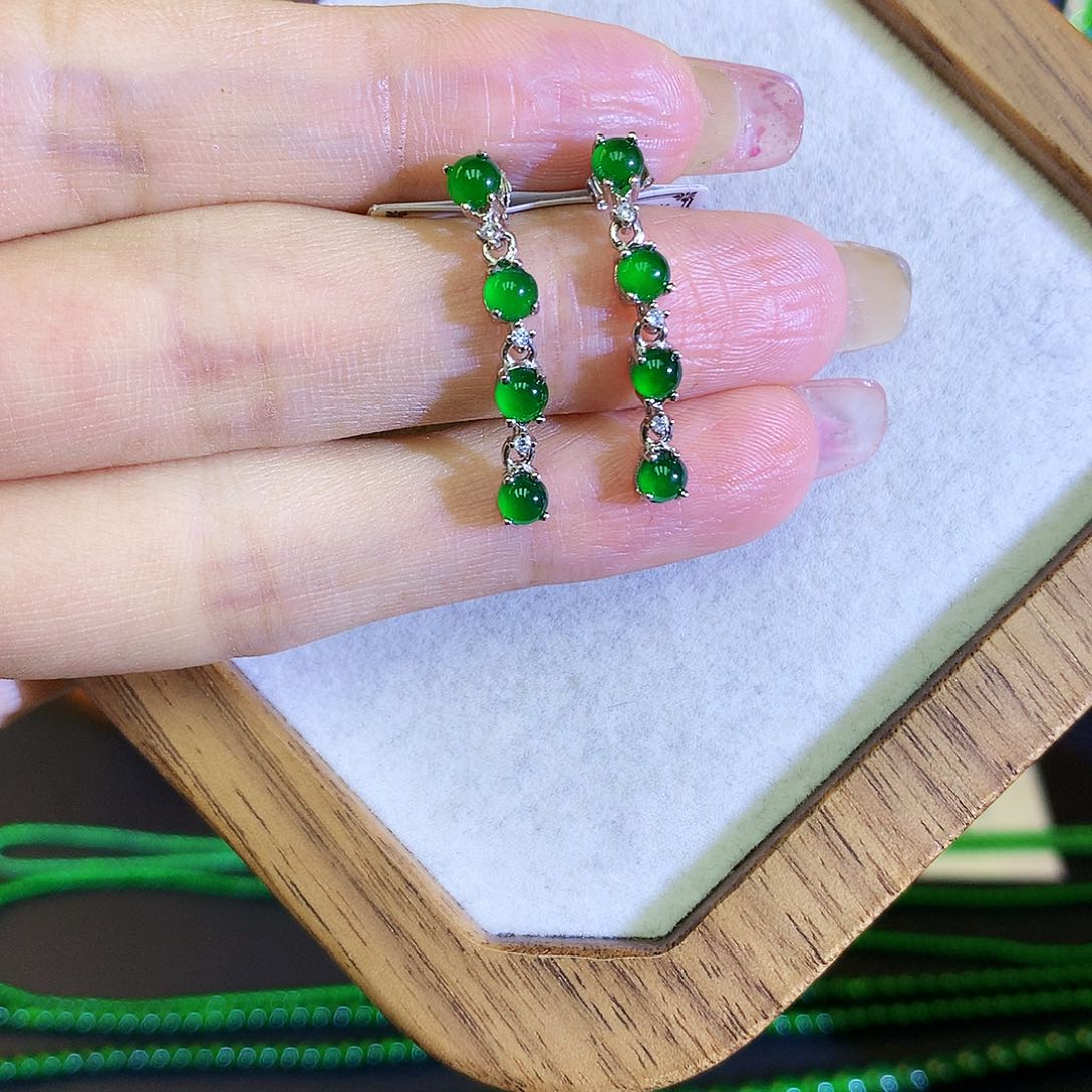 翡翠耳饰银S925镶嵌天然翡翠耳钉