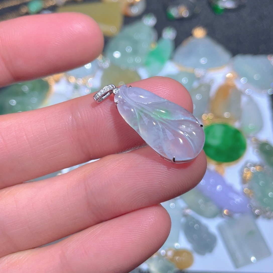 翡翠颈饰18K金镶嵌翡翠