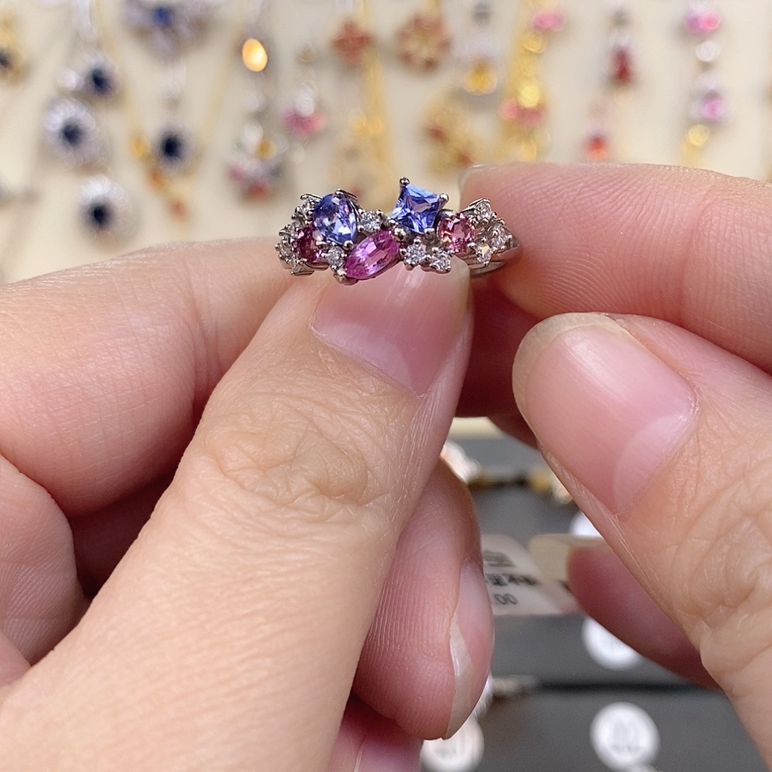 彩色蓝宝石戒指银S925镶嵌T****星坦桑碧玺