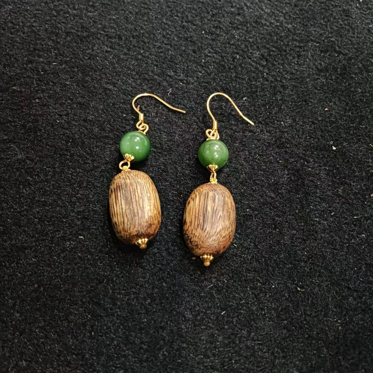 沉香【Y】树心沉香和田玉耳饰