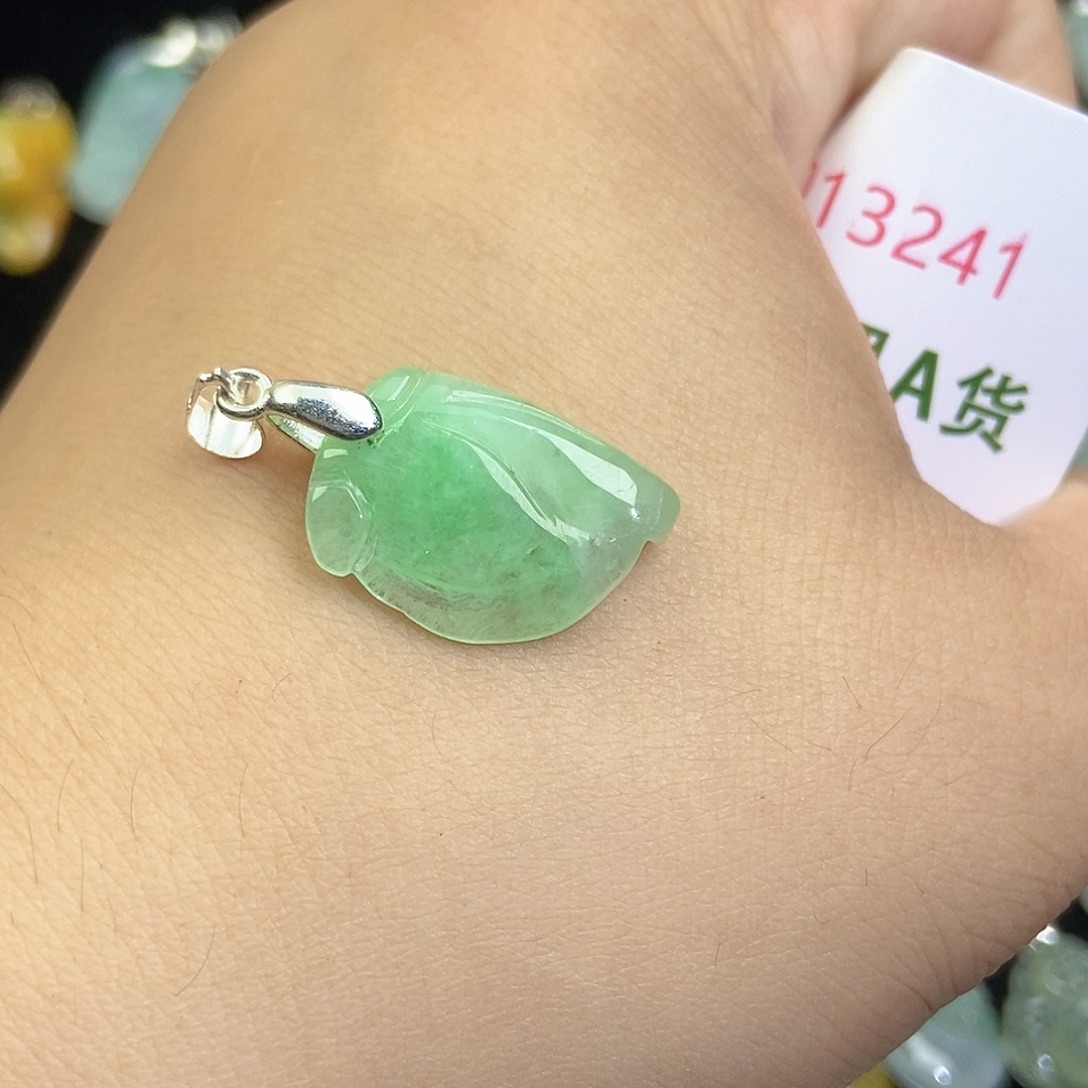 翡翠未镶嵌颈饰天然