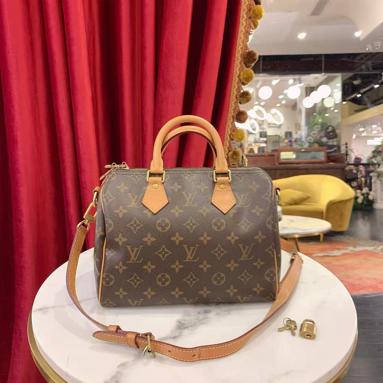 95新 LouisVuitton/路易威登 GGSspeedy25单肩包芯片款37936811