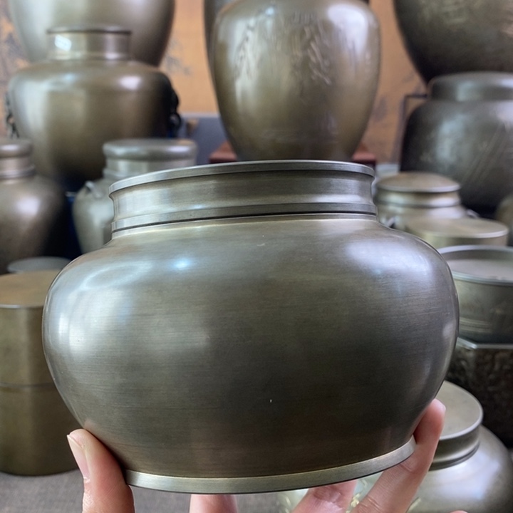 罗***3噢噢噢噢哈哈哈哈哈哈锡罐