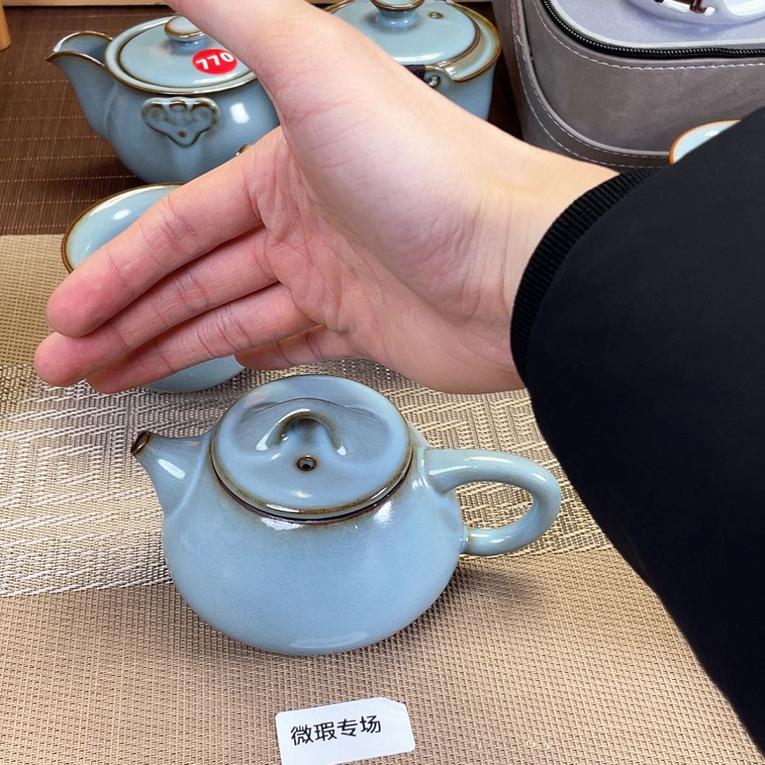 瓷片。。。。。。。。。。。。。。。。。