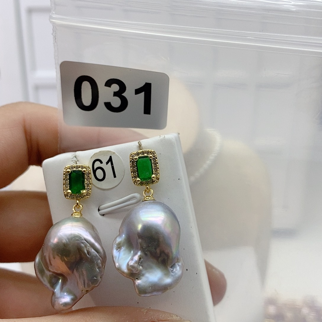 淡水珍珠颈饰合金