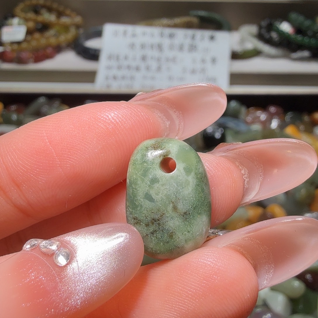 和田玉未镶嵌珠宝奇石