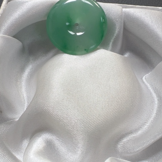 石英质玉未镶嵌颈饰
