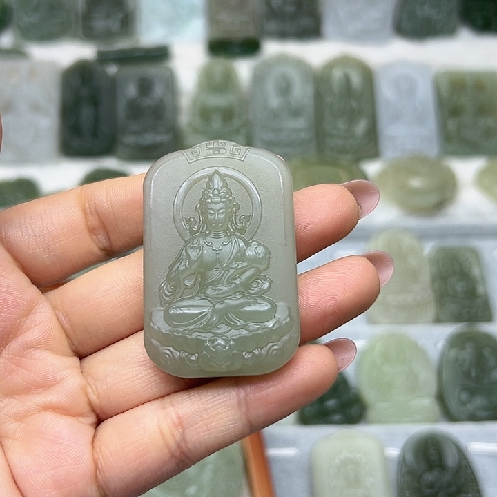 和田玉颈饰未镶嵌浮*