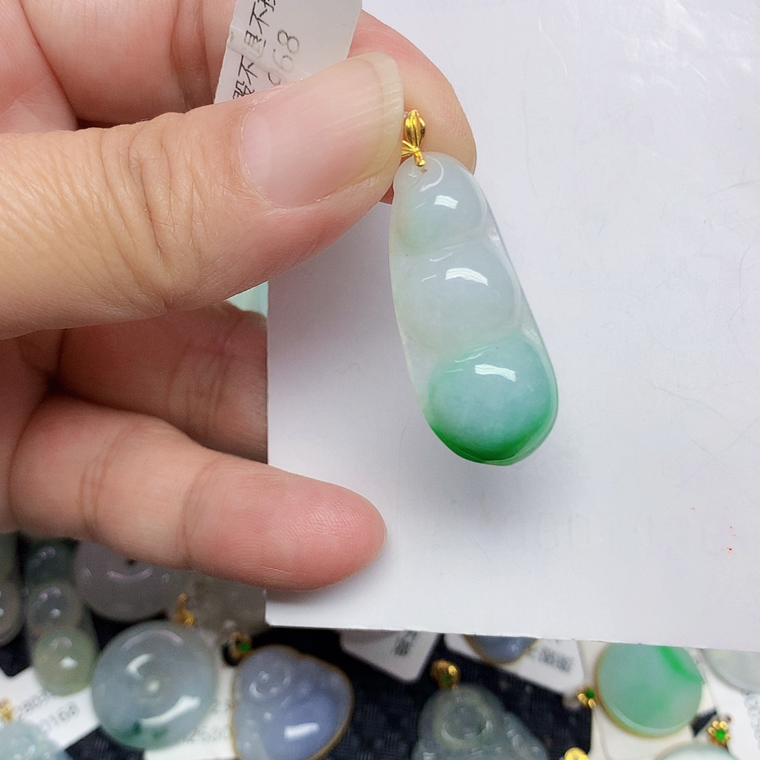 翡翠18K金镶嵌颈饰3677799