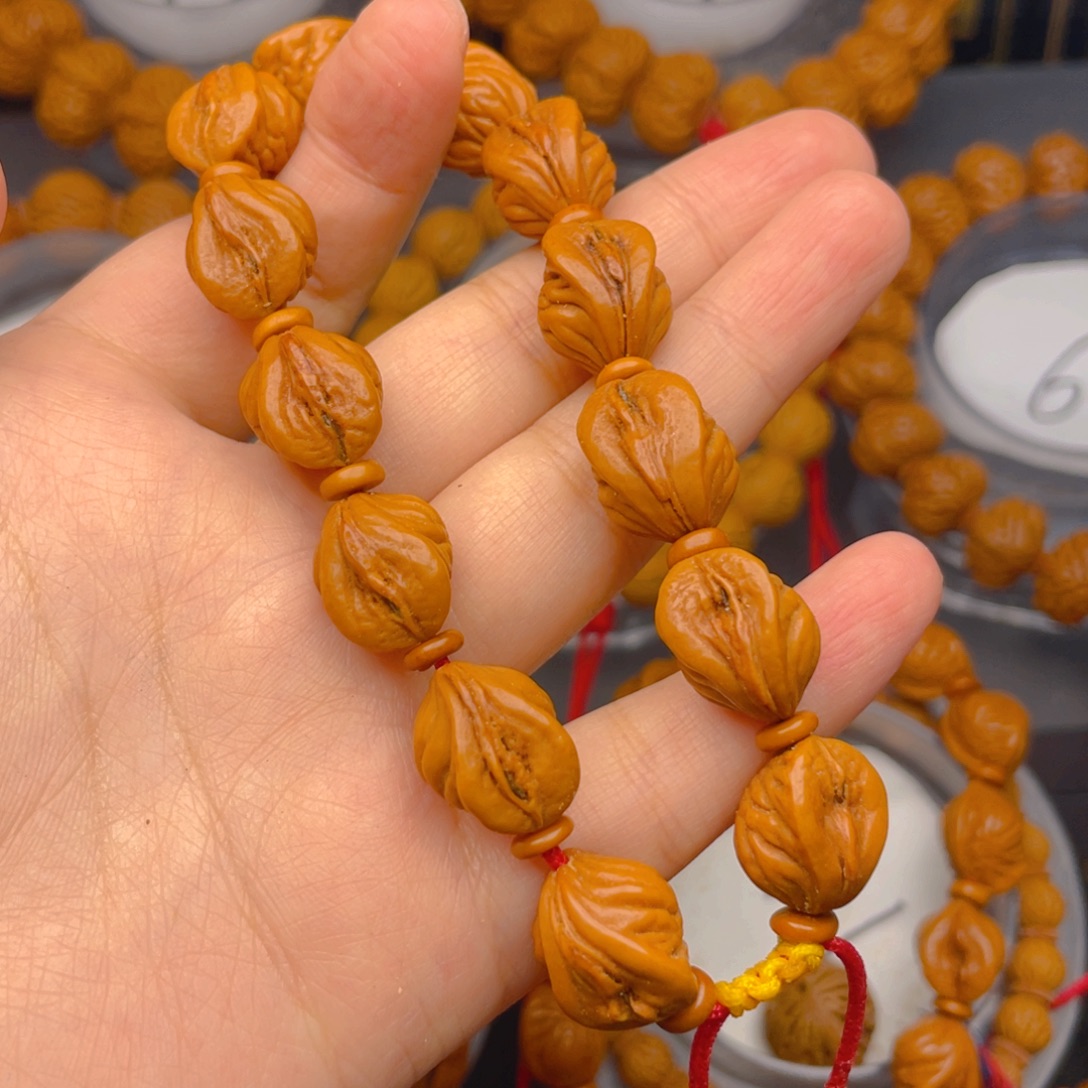 s***3桃核吊坠叶叶叶叶