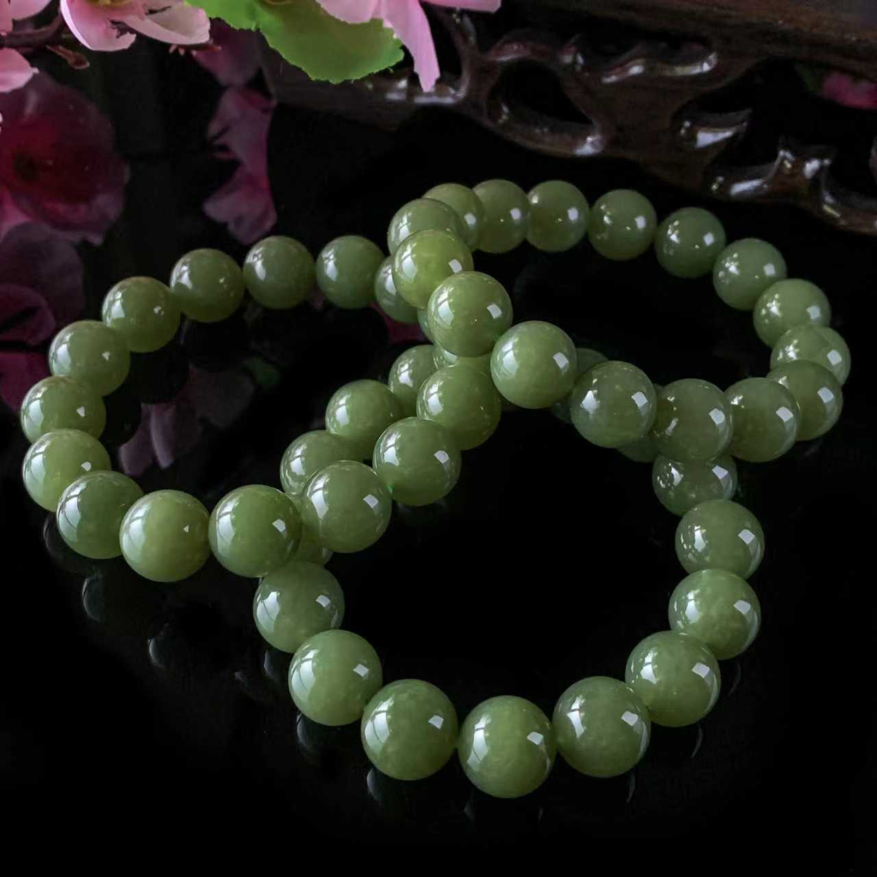 H4873卡12左右-青黄和田玉手串-多样性发其一