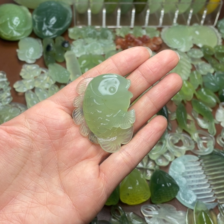 蛇纹石玉合金颈饰