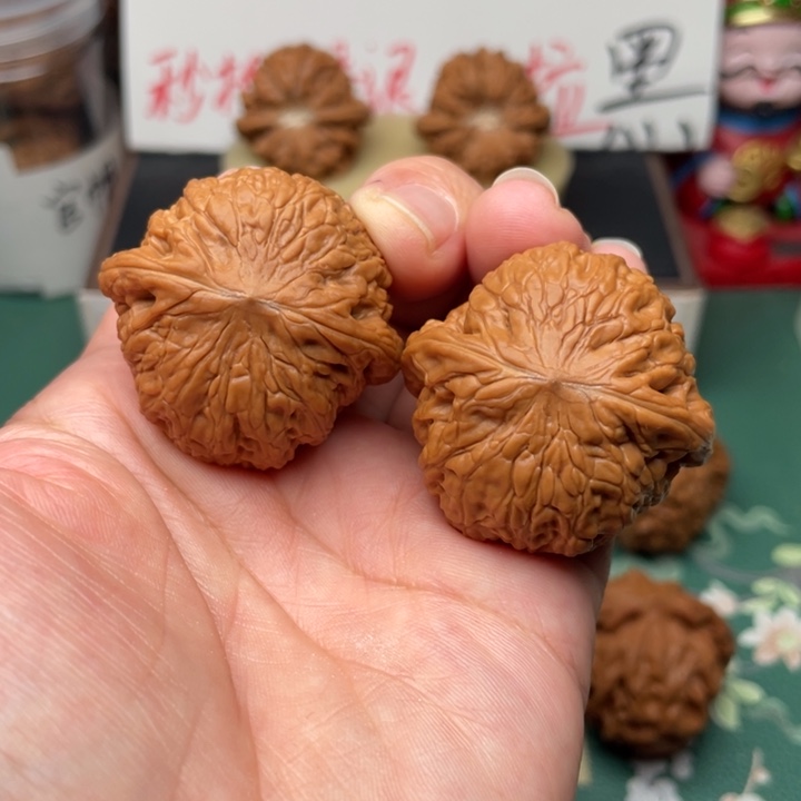 【闪购商品】文玩核桃吊坠38全品铁锤