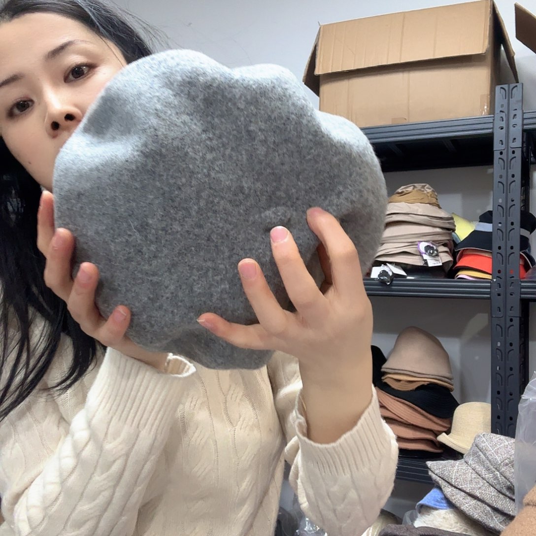 纯棉灰色羊毛贝雷帽
