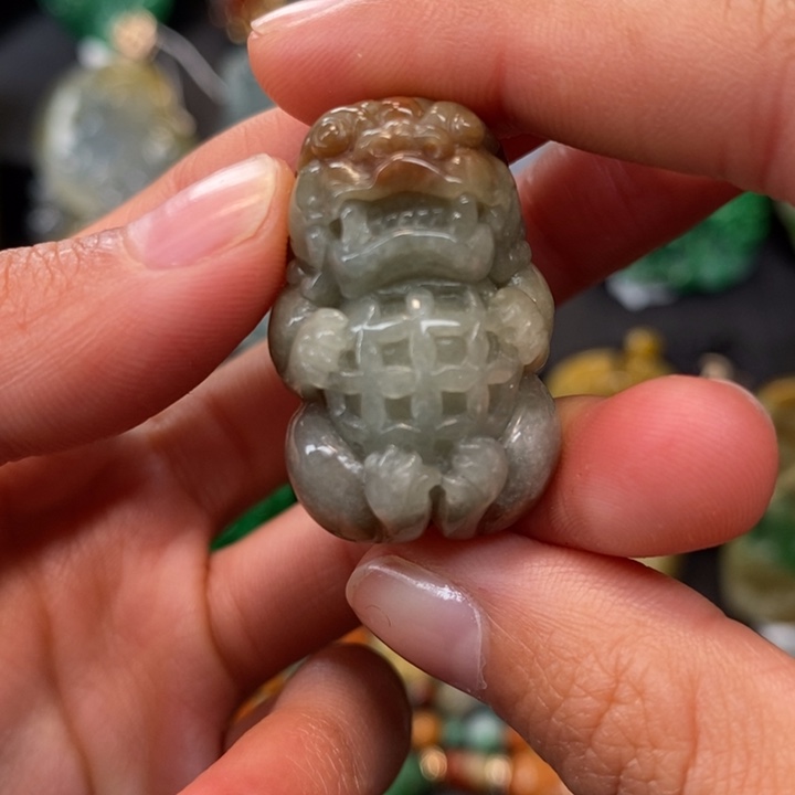 翡翠未镶嵌颈饰缅甸天然翡翠A货