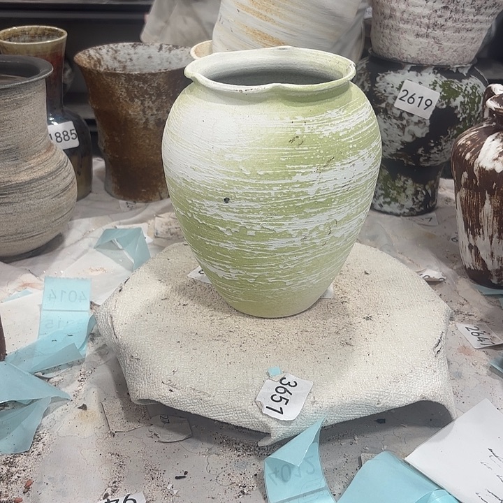 摆件高10，口8，无孔