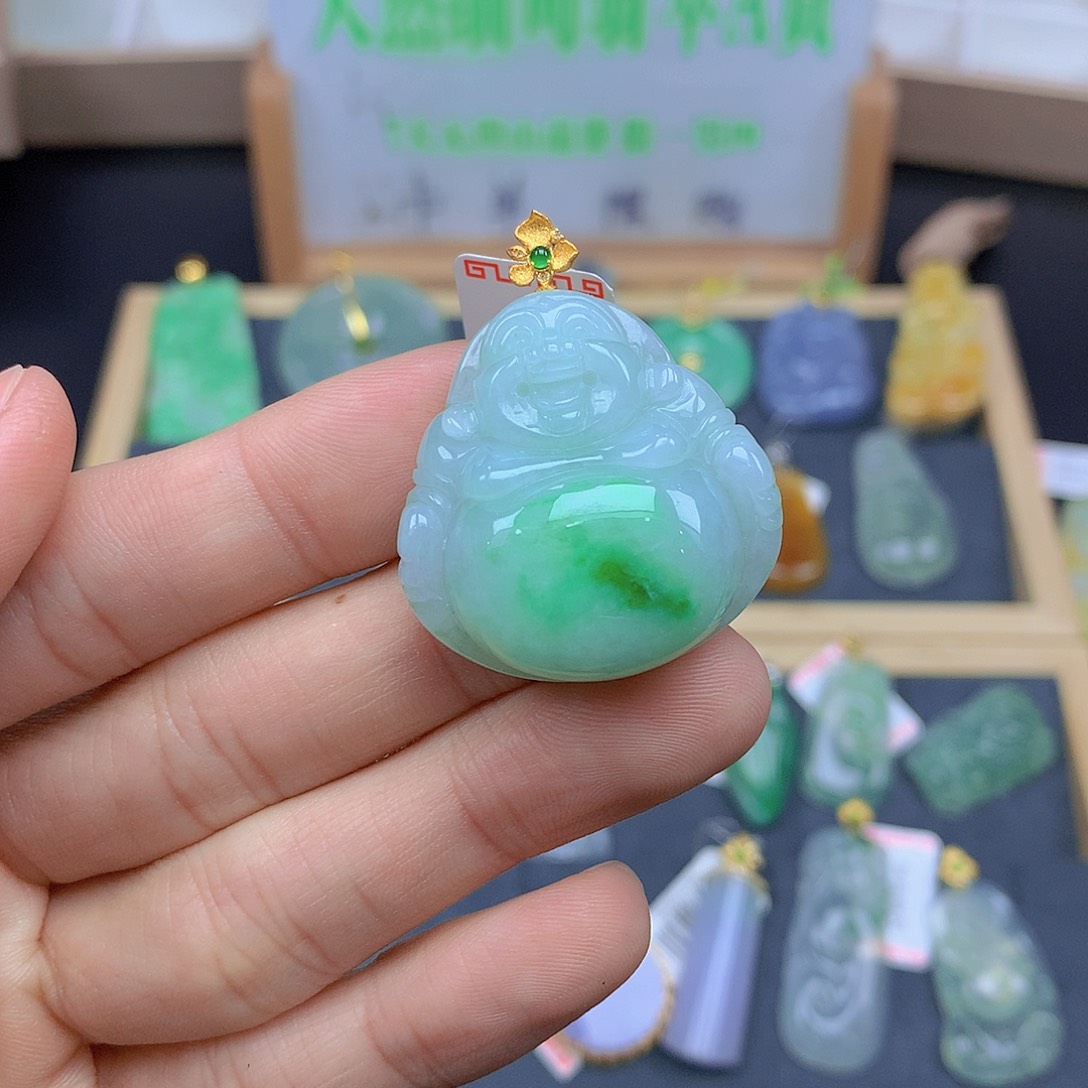 翡翠颈饰18K金镶嵌翡翠 