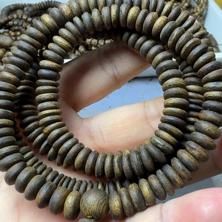 沉香手串玉*?张勺子手串29克