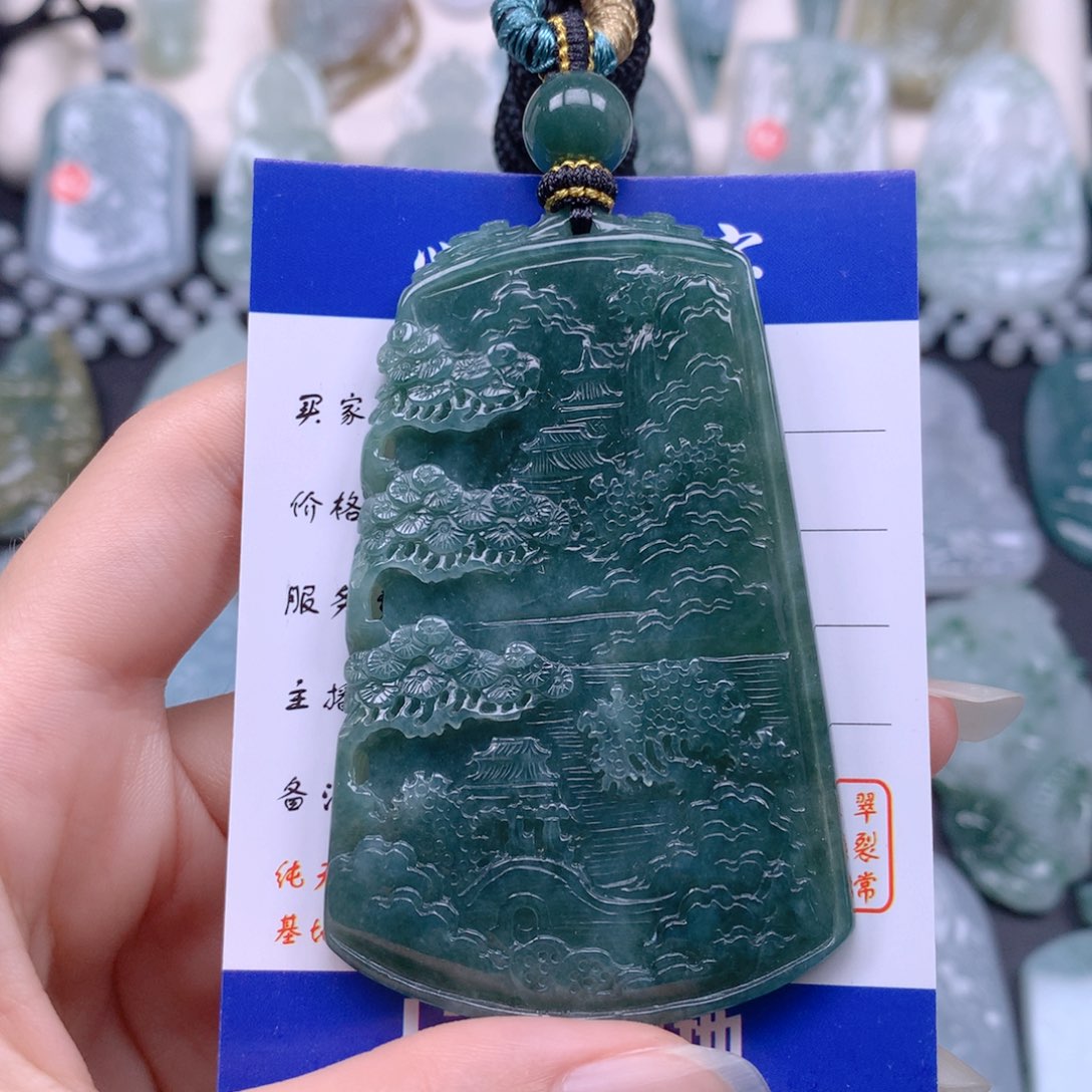 翡翠未镶嵌颈饰翡翠