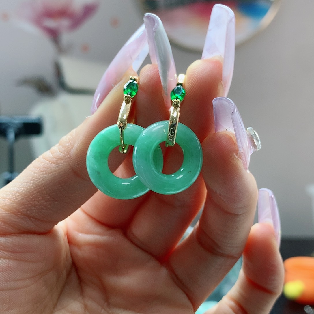 【闪购商品】翡翠耳饰未镶嵌，