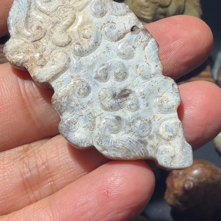 井****和田玉未镶嵌车挂