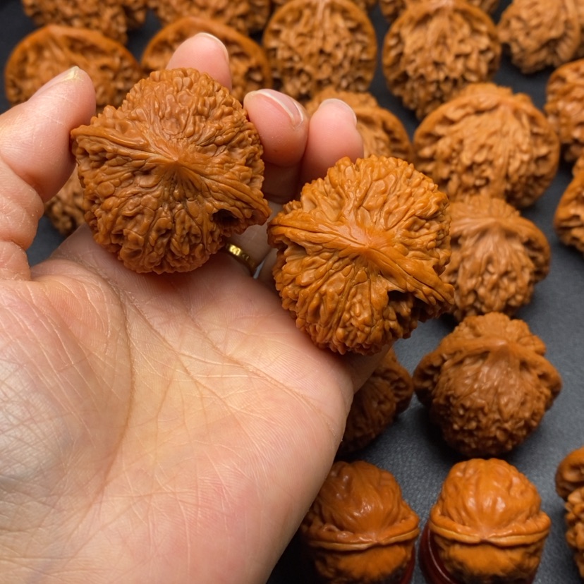 【闪购商品】文玩核桃把件42满天星色差