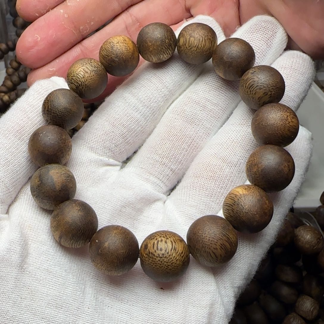 沉香手串P****料海南乌身1.4规格15克单圈