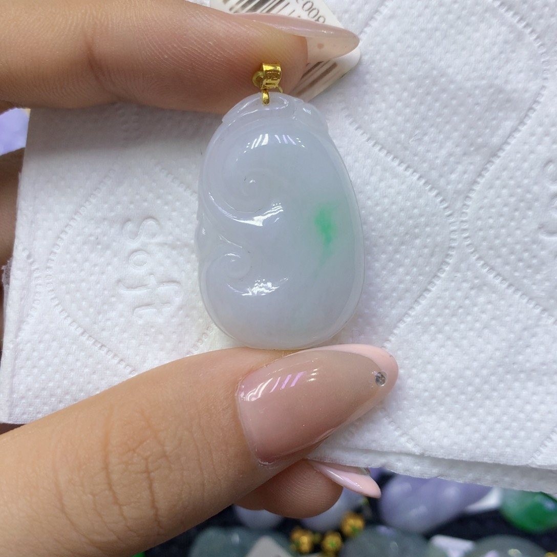 颈饰18K金镶嵌翡翠