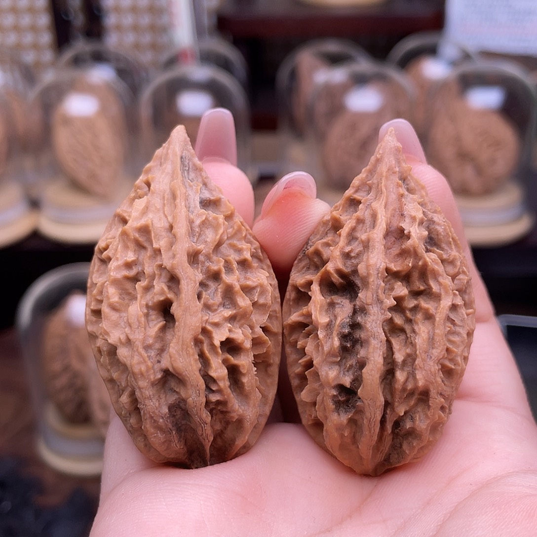 文玩核桃吊坠火焰纹柳叶