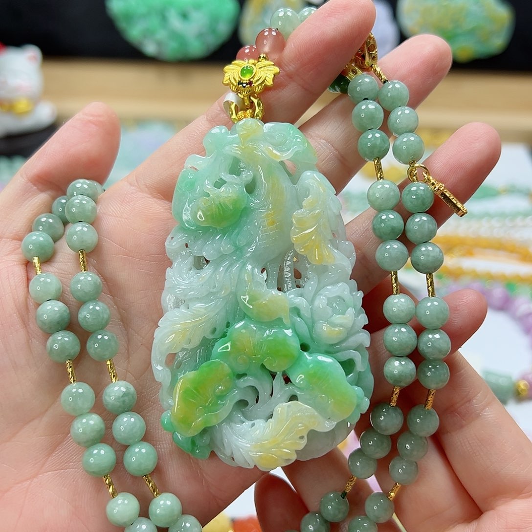 颈饰未镶嵌翡翠吊坠