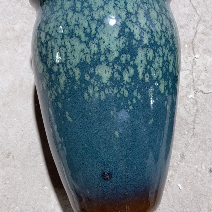 紫砂口径21高度31一只小瑕疵