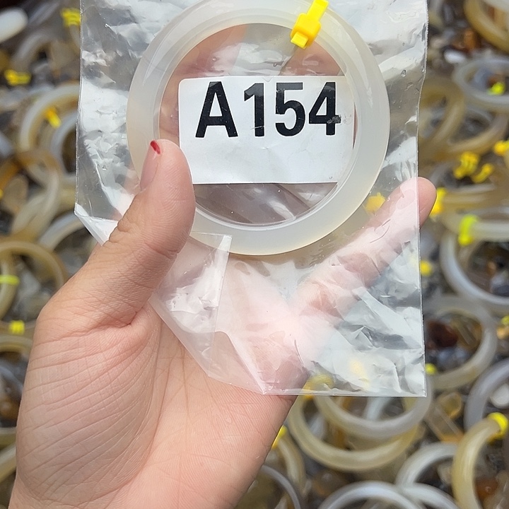 烟***胧玛瑙/玉髓未镶嵌手镯154