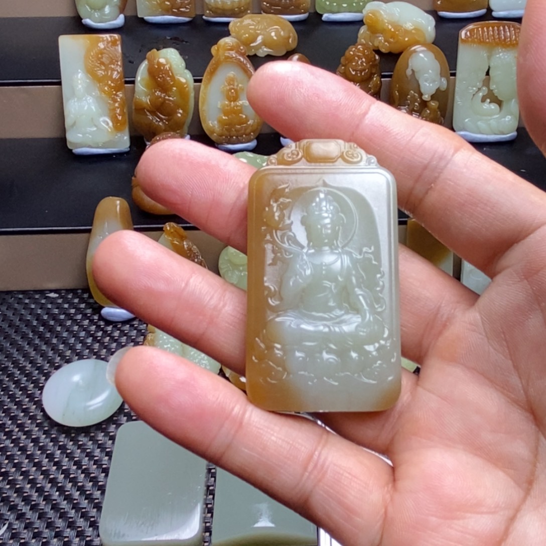 济***公和田玉未镶嵌吊坠(不含链)