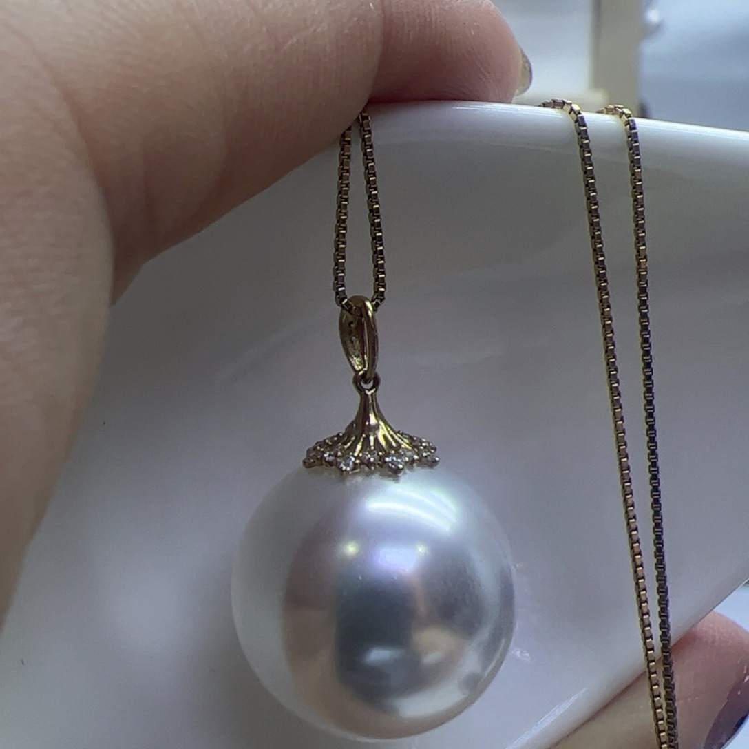淡水珍珠吊坠(赠链)18K金镶嵌