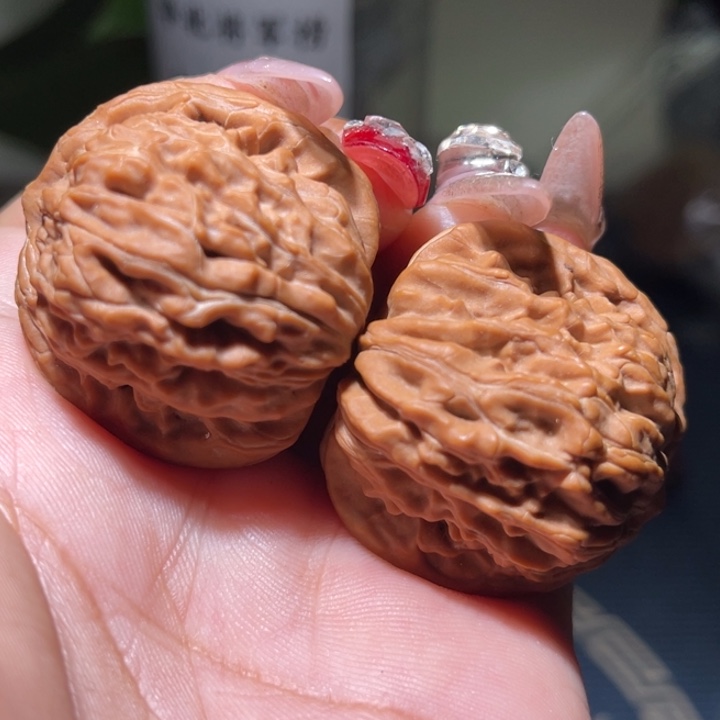 桃核把件           36