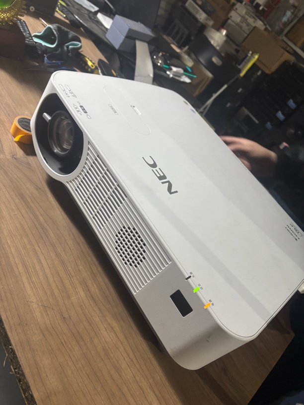 9新 NEC 二手 5500流明NEC 激光投影仪 运费自理