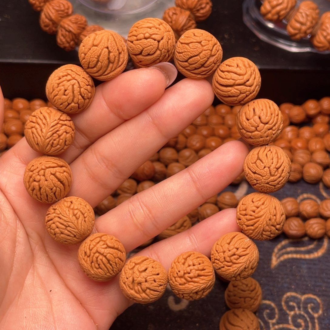 手串桃核龙鳞凤尾1.6