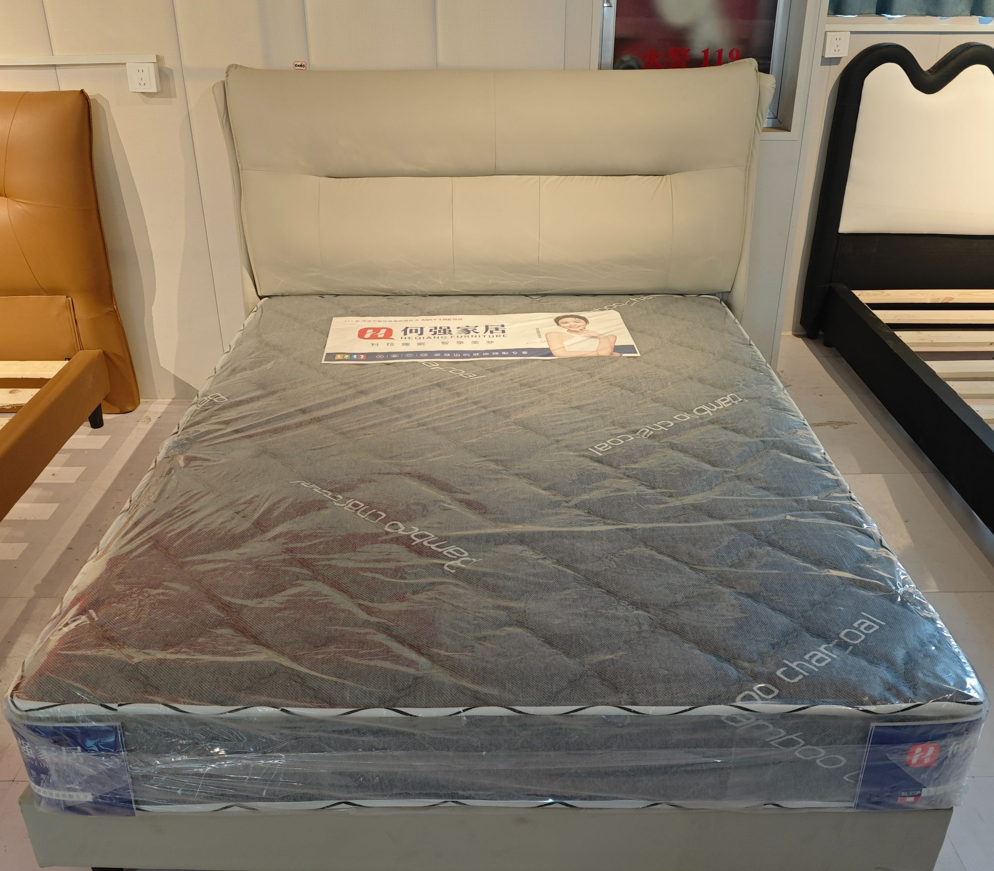 杭州出租房公寓简约轻奢猫爪皮软包大床