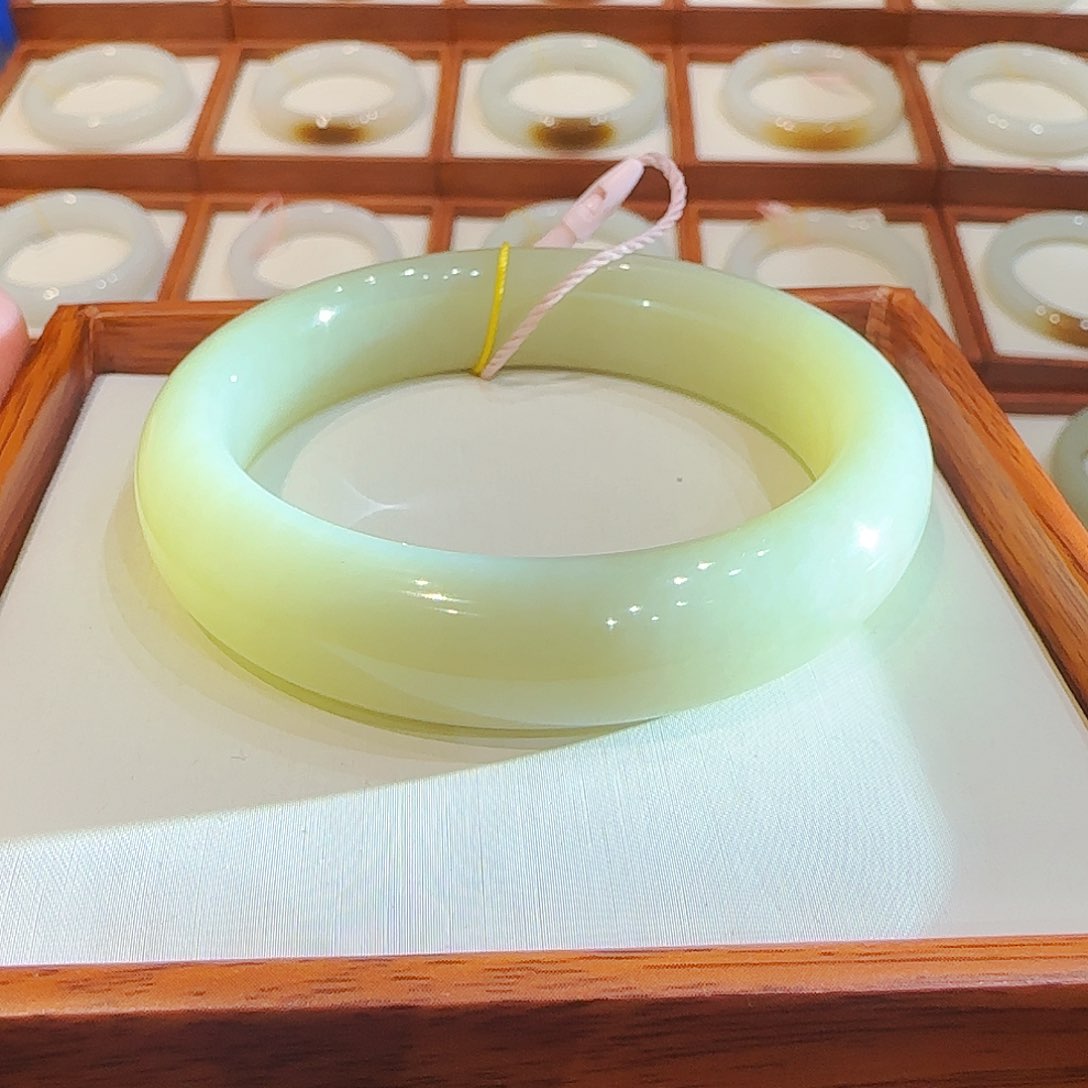 和田玉手镯未镶嵌新疆油脂黄口52 53 54