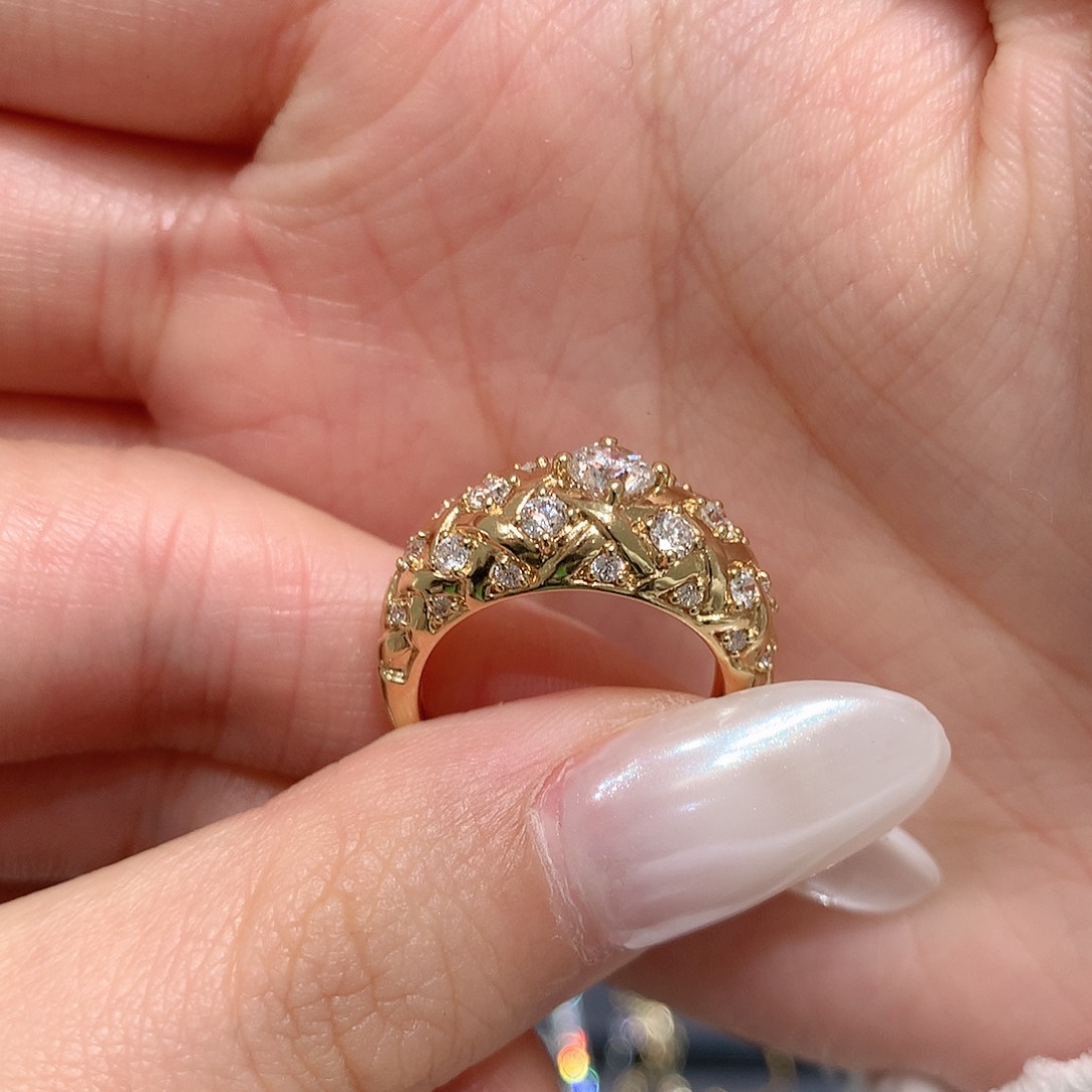 18K金镶嵌合成钻石