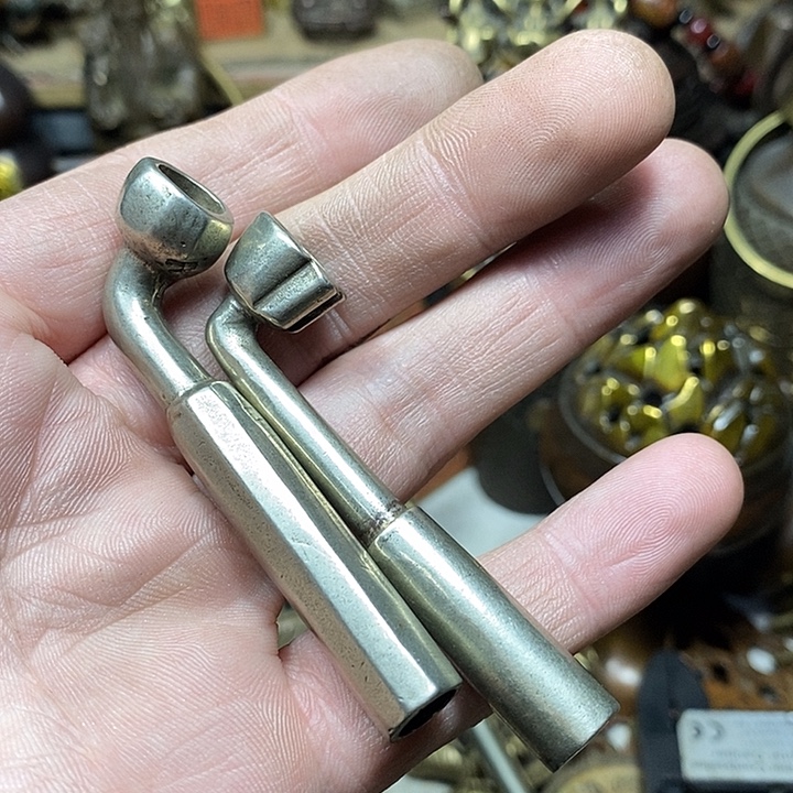 喜***逢小杨推荐铜物件一个