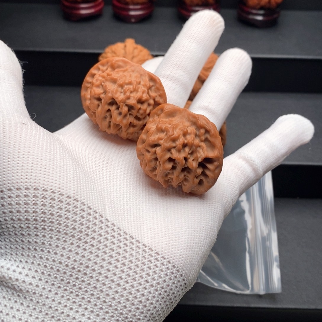 依***海文玩核桃把件全品秦闷