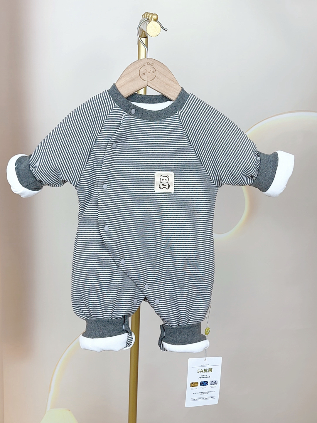 石墨烯偏开棉服婴幼儿连身衣宝宝哈衣爬爬服保暖冬季棉衣