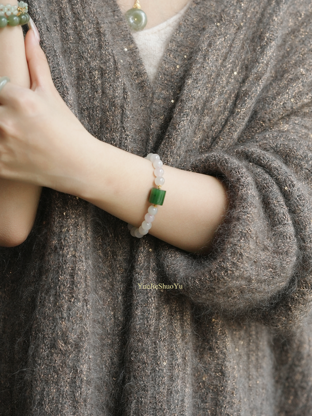 【糯漾】和田玉手串+藕粉+俄碧桶珠+多样性发一件