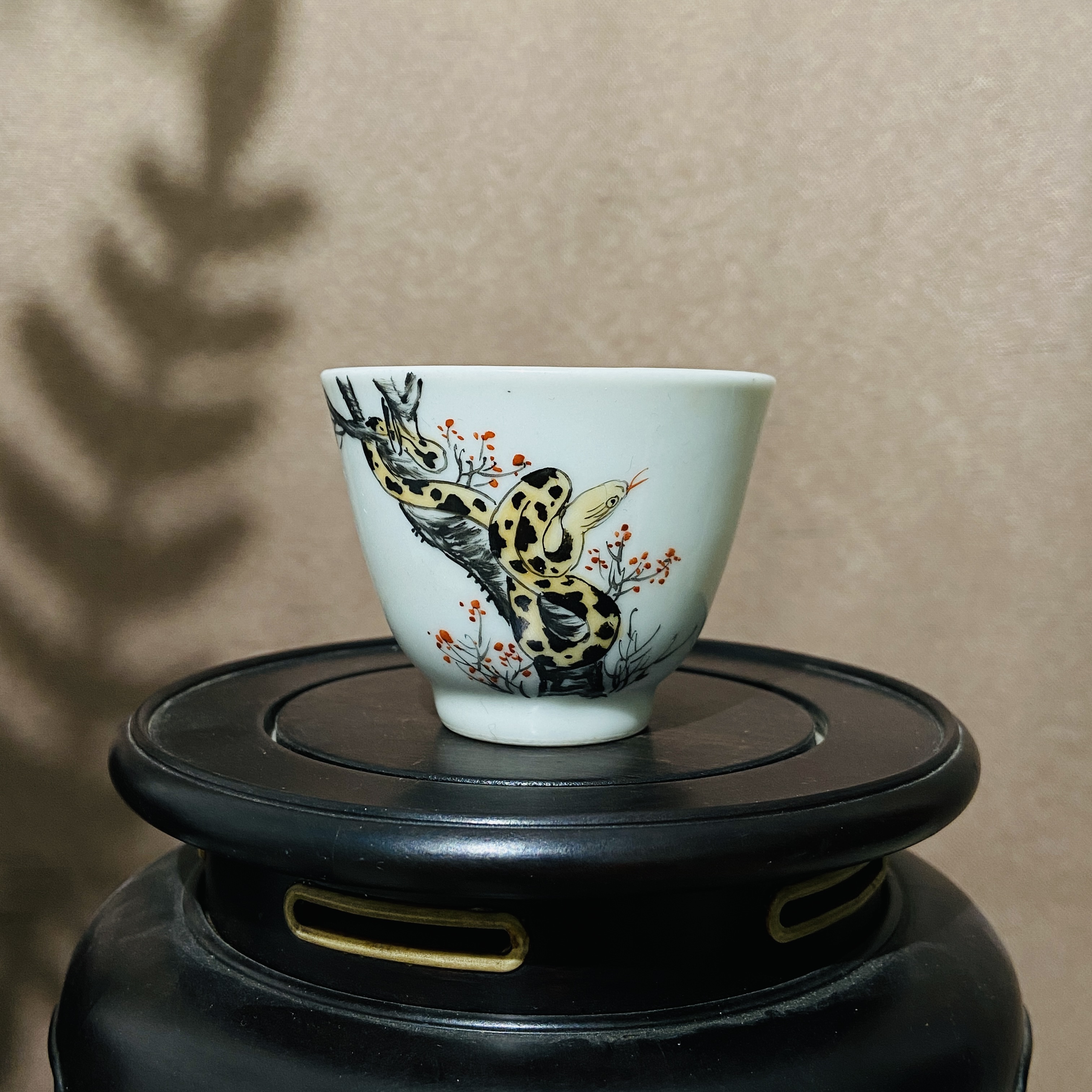 景德镇瓷  釉上粉彩杯（蛇）